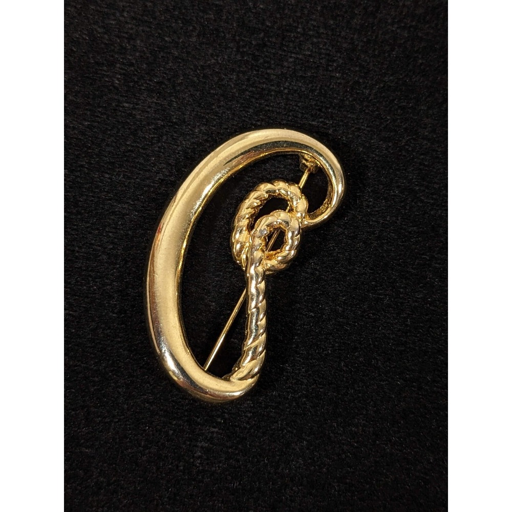 Vintage Gold Tone Ribbed Curved Bar Brooch Scarf Pin Minimalist